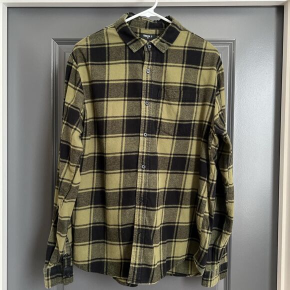 Other - Green flannel shirt